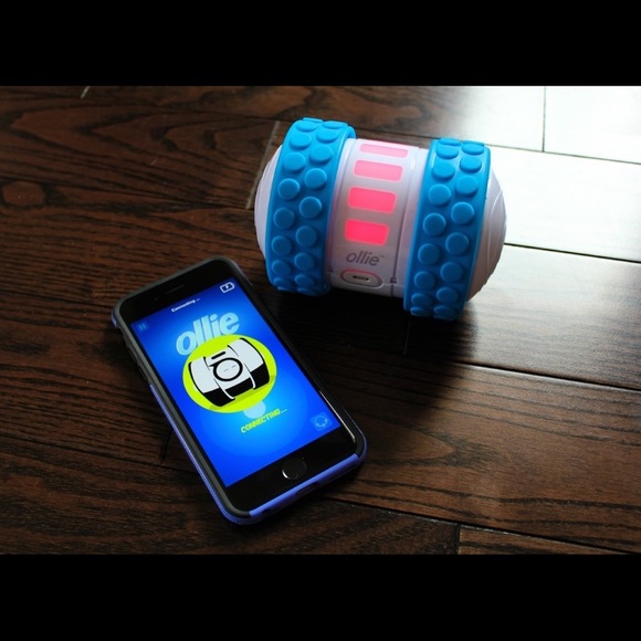 *SOLD* Ollie | The App Controlled Robot NWT - Picture 3 of 3